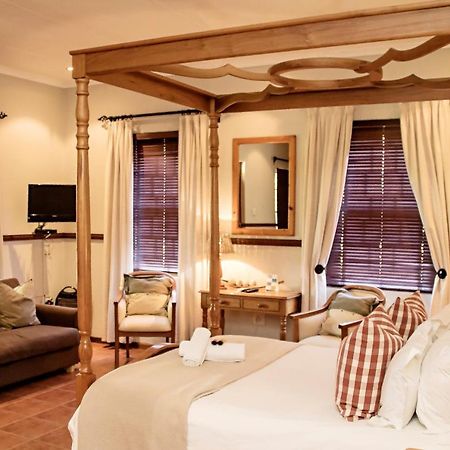 Beaufort Manor Country Lodge Бофорт Уест Екстериор снимка