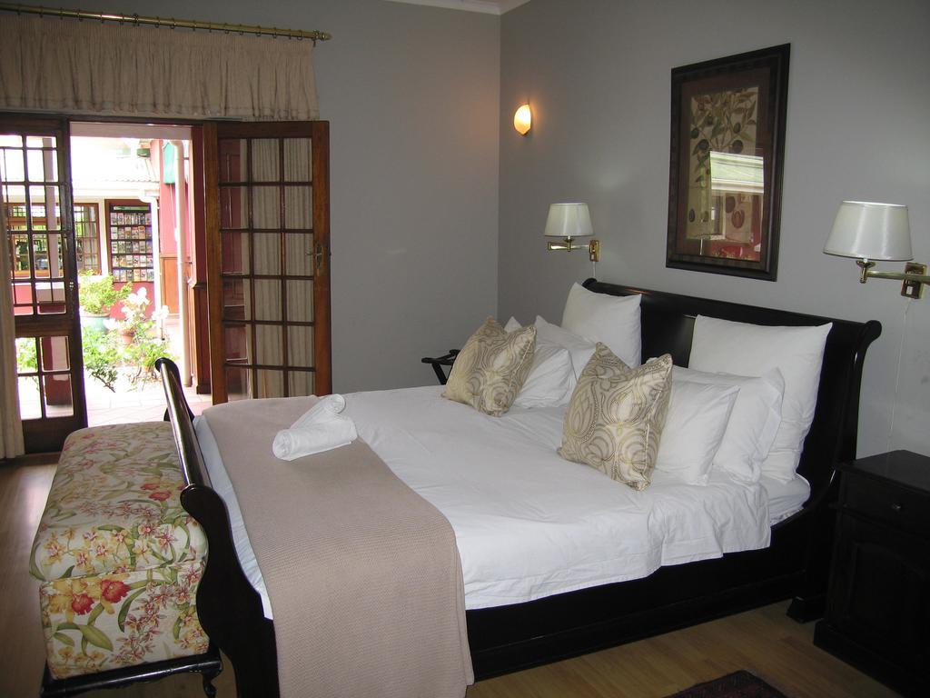 Beaufort Manor Country Lodge Бофорт Уест Екстериор снимка