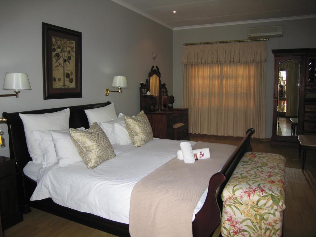 Beaufort Manor Country Lodge Бофорт Уест Екстериор снимка