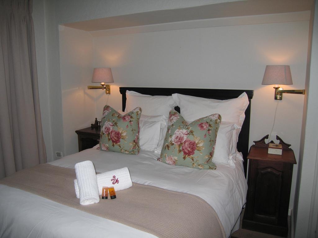 Beaufort Manor Country Lodge Бофорт Уест Екстериор снимка