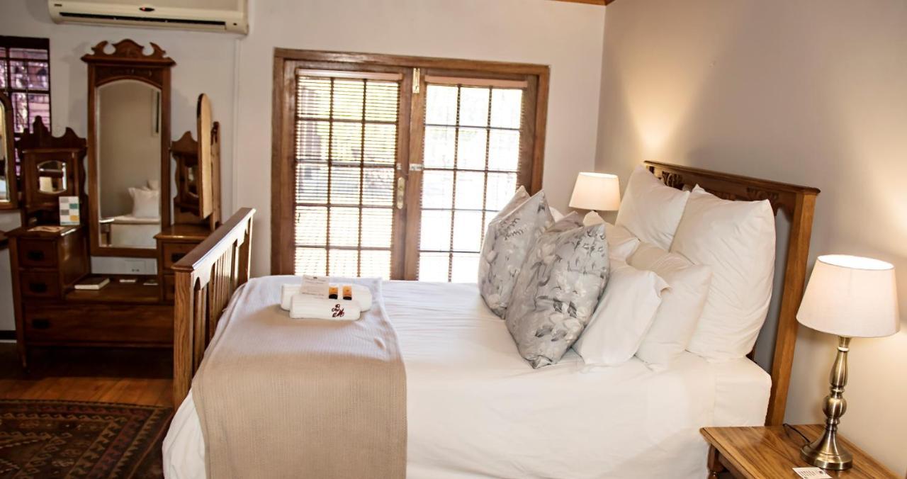 Beaufort Manor Country Lodge Бофорт Уест Екстериор снимка