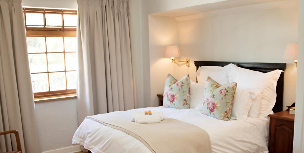 Beaufort Manor Country Lodge Бофорт Уест Екстериор снимка