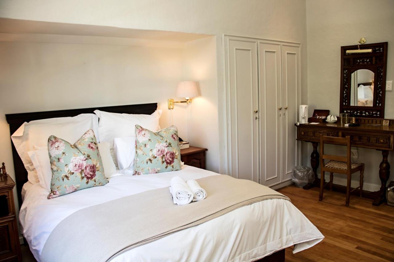 Beaufort Manor Country Lodge Бофорт Уест Екстериор снимка