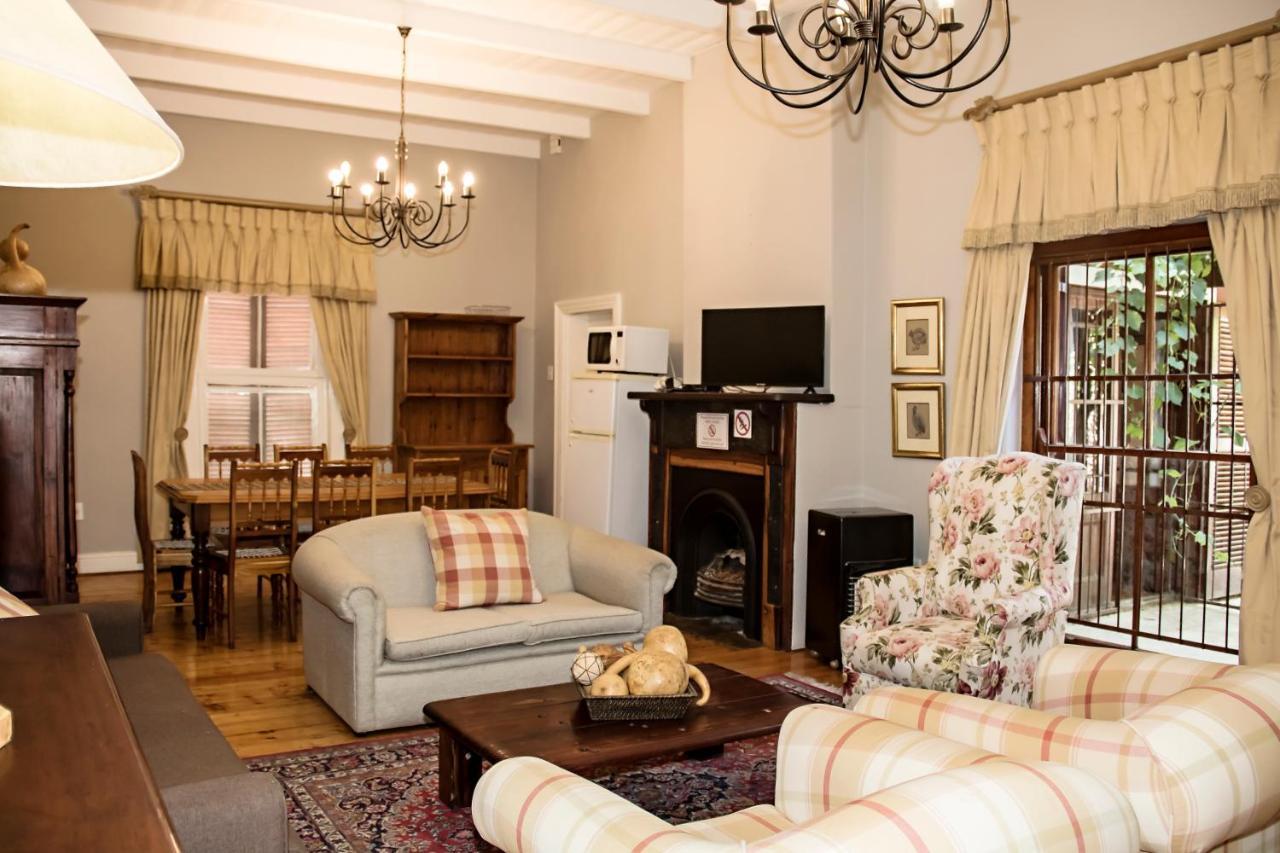 Beaufort Manor Country Lodge Бофорт Уест Екстериор снимка