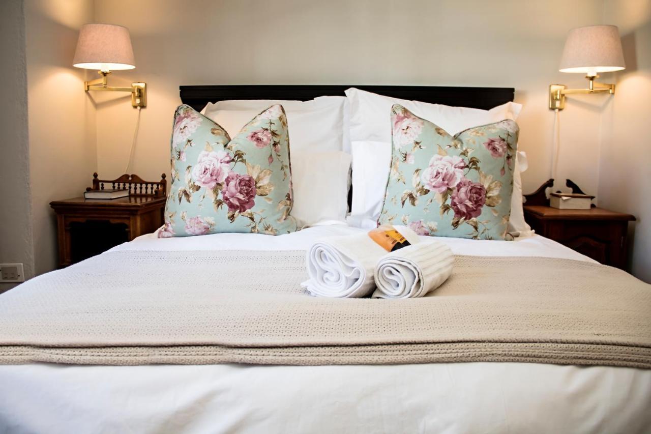 Beaufort Manor Country Lodge Бофорт Уест Екстериор снимка